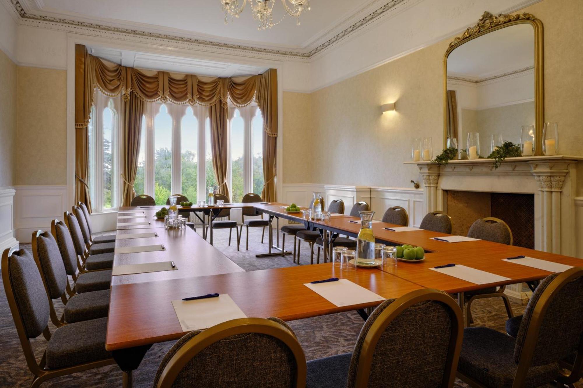 דרבי Delta Hotels By Marriott Breadsall Priory Country Club מראה חיצוני תמונה